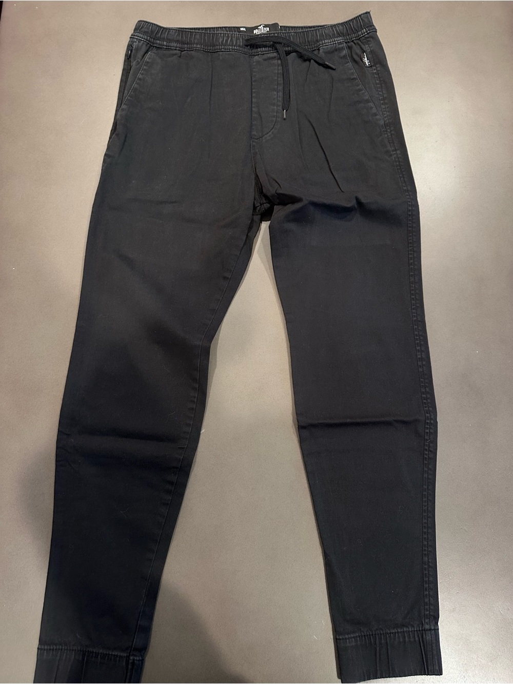 Hollister Men's Slim Joggers in Black